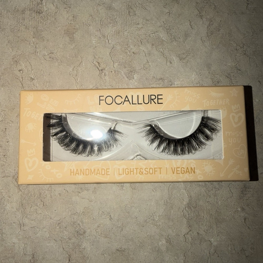 NEW FOCALLURE Handmade Vegan Strip False Eyelashes Natural‎ Effect Black 1 Pair
